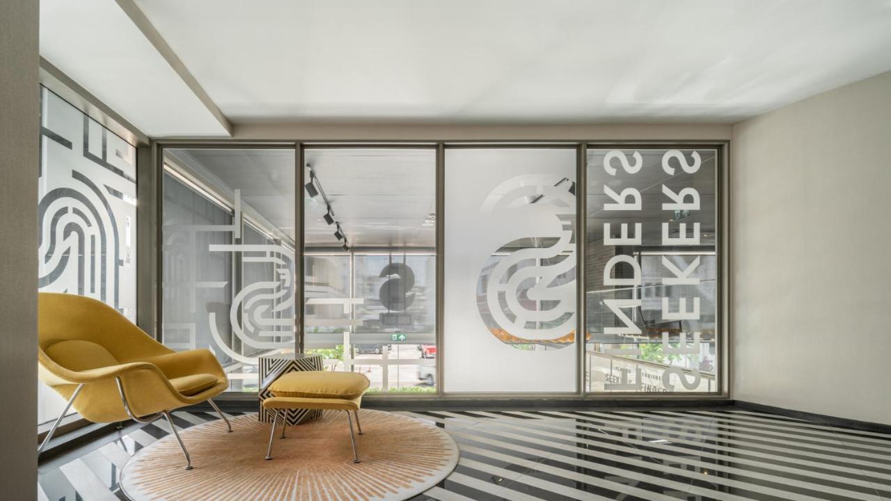 Seekers Finders Rama IV Hotel Surestay Collection By BW Bangkok Bagian luar foto