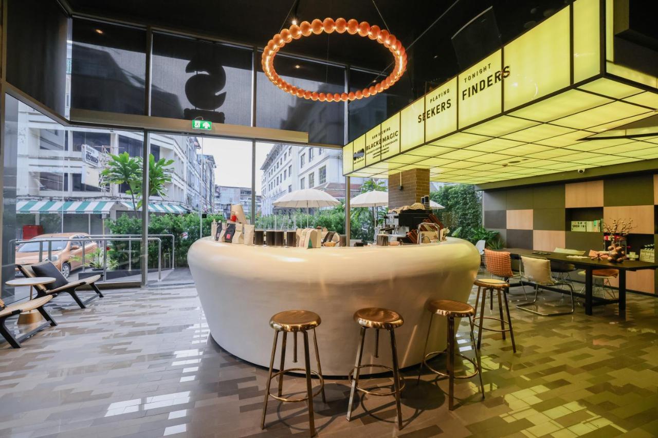 Seekers Finders Rama IV Hotel Surestay Collection By BW Bangkok Bagian luar foto