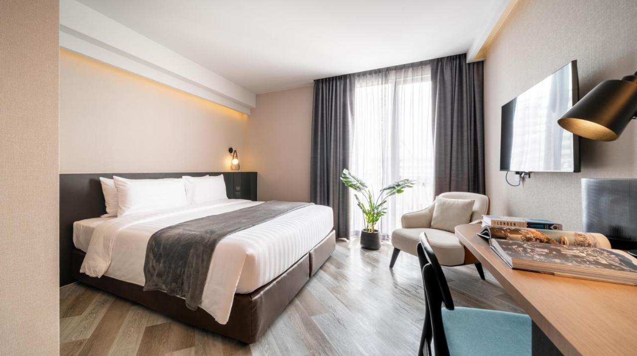 Seekers Finders Rama IV Hotel Surestay Collection By BW Bangkok Bagian luar foto