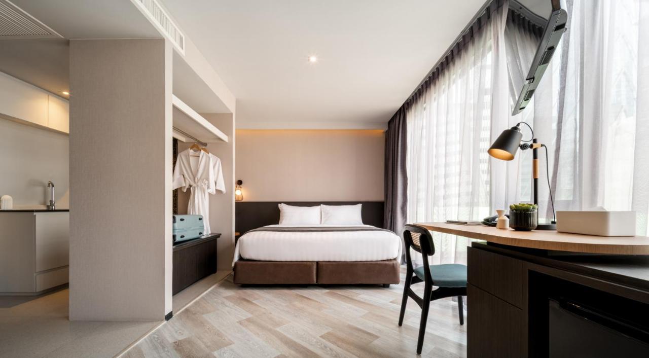 Seekers Finders Rama IV Hotel Surestay Collection By BW Bangkok Bagian luar foto