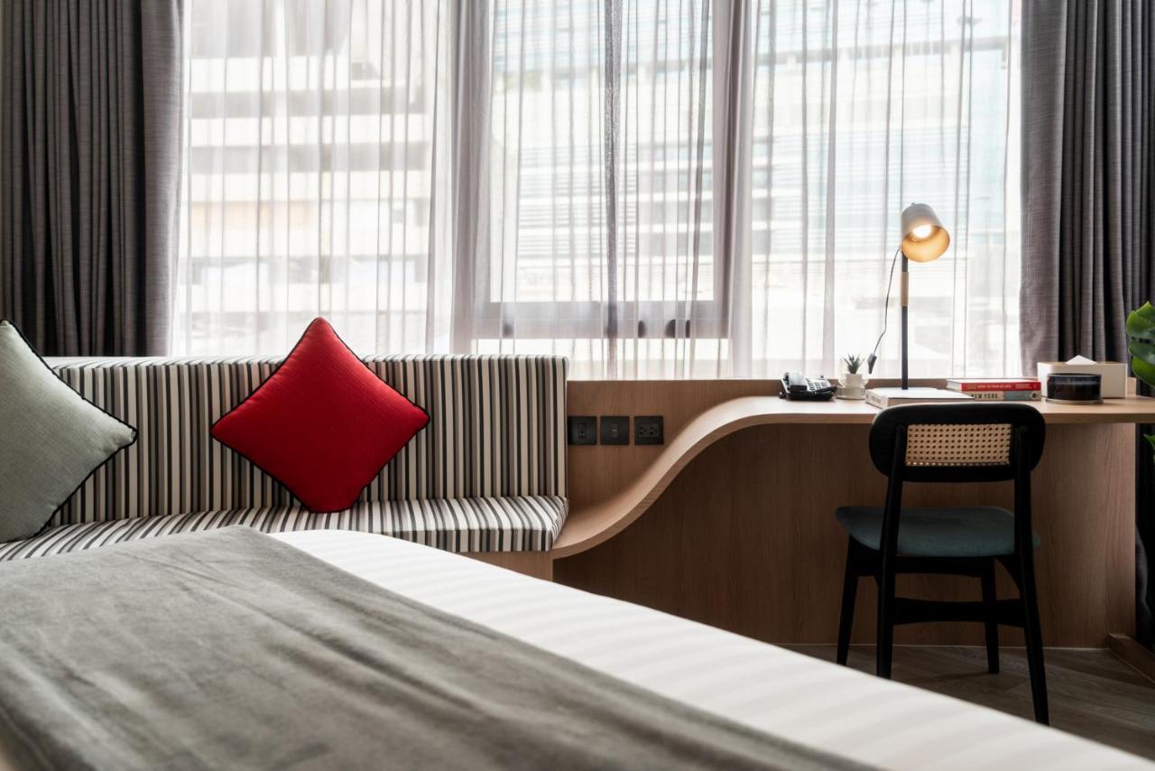 Seekers Finders Rama IV Hotel Surestay Collection By BW Bangkok Bagian luar foto