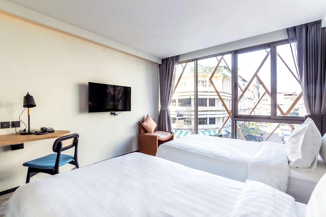 Seekers Finders Rama IV Hotel Surestay Collection By BW Bangkok Bagian luar foto