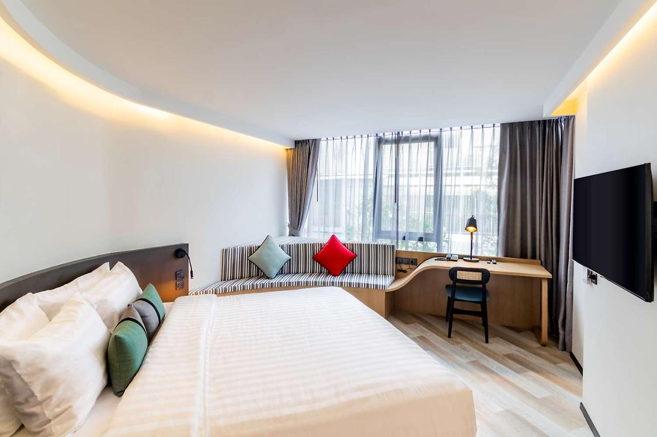 Seekers Finders Rama IV Hotel Surestay Collection By BW Bangkok Bagian luar foto